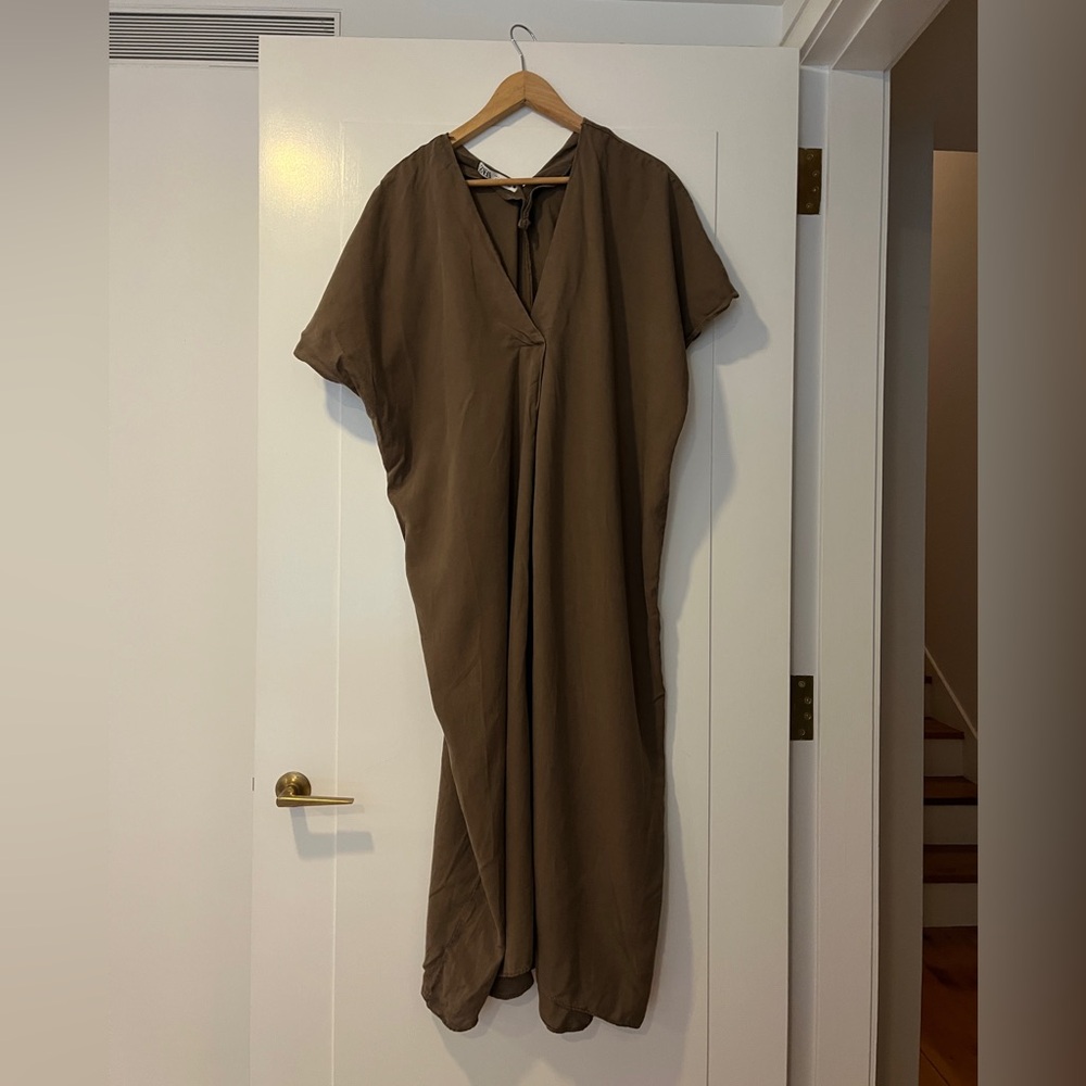 Zara Brown V-Neck Relaxed Maxi Dress